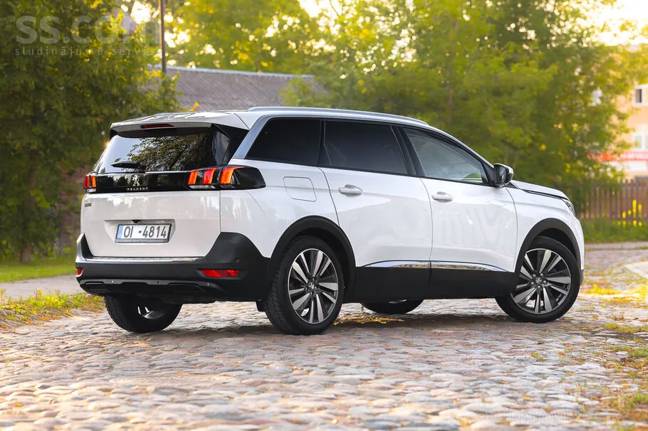 Peugeot 5008 2017 photo 3