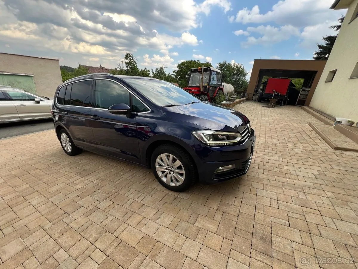 Volkswagen Touran 2017 photo 3