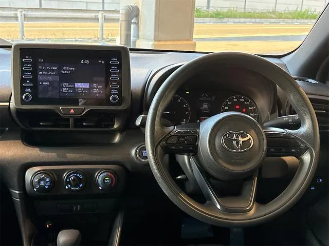 Toyota Yaris 2021 photo 2