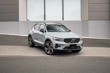 Volvo Xc40 2025 photo 2