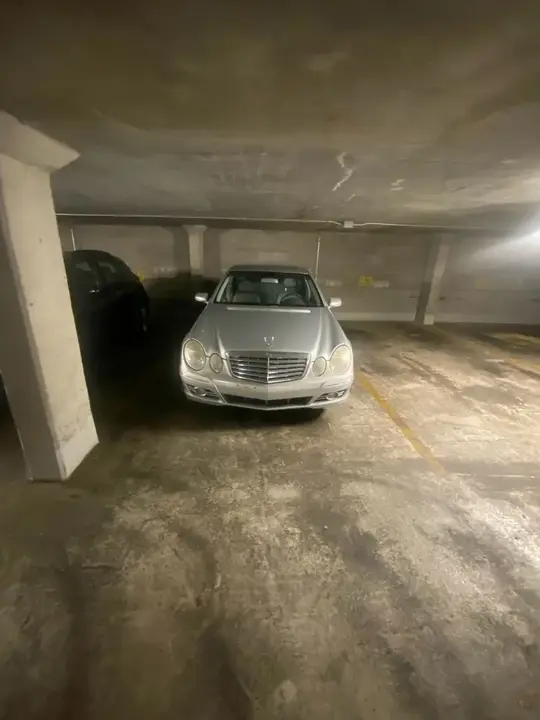 Mercedes-Benz E-Class 2007 photo 2
