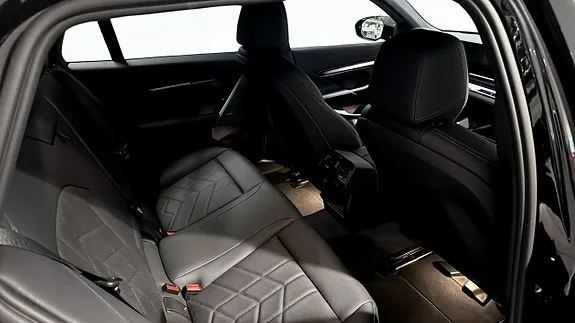 BMW 530E 2026 photo 5