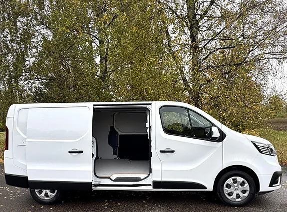 Renault Trafic 2023 photo 3