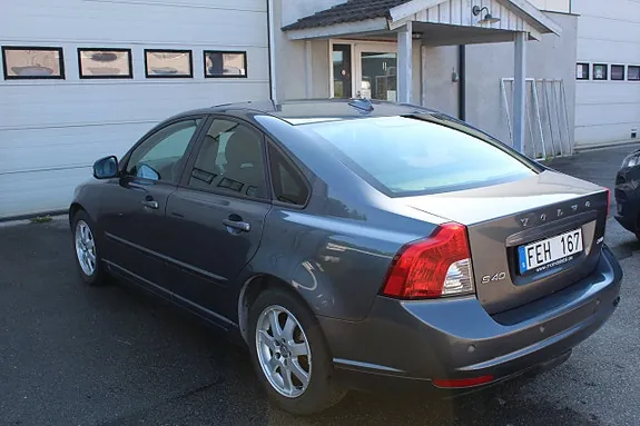 Volvo S40 2010 photo 4