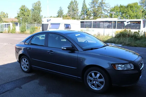 Volvo S40 2010 photo 2