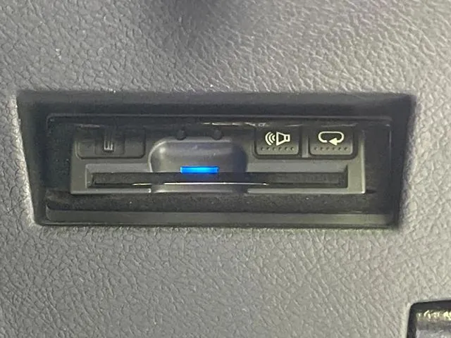 Toyota Corolla Hybrid G 2014 photo 4