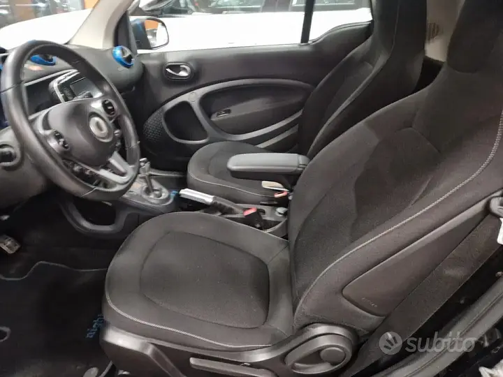 Smart Fortwo 2019 photo 5