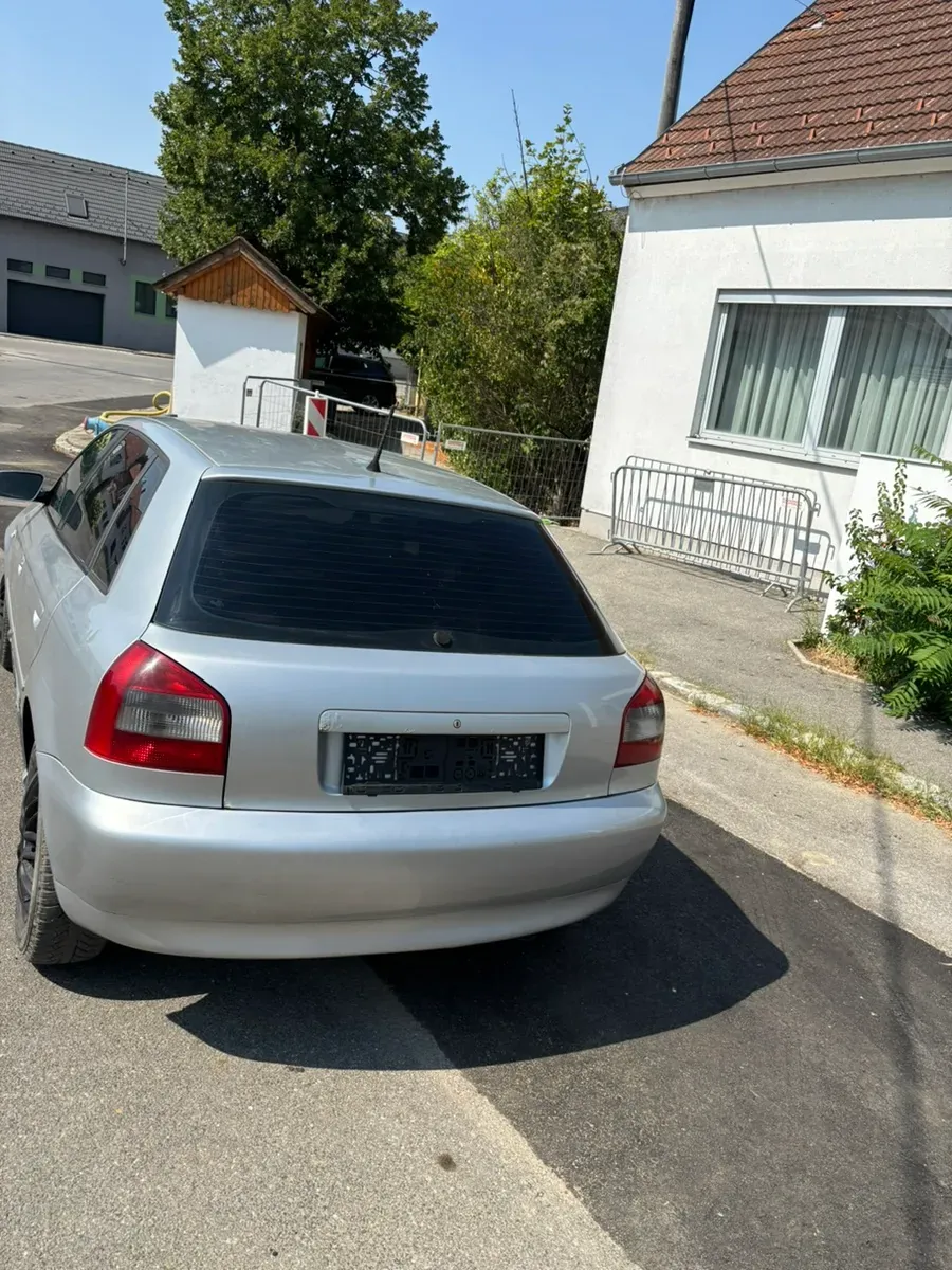 Audi A3 2002 photo 2