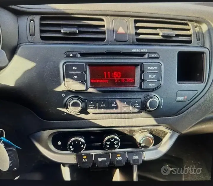 Kia Rio 2013 photo 5