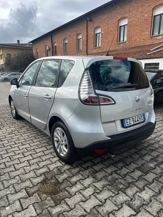 Renault Scenic 2015 photo 3