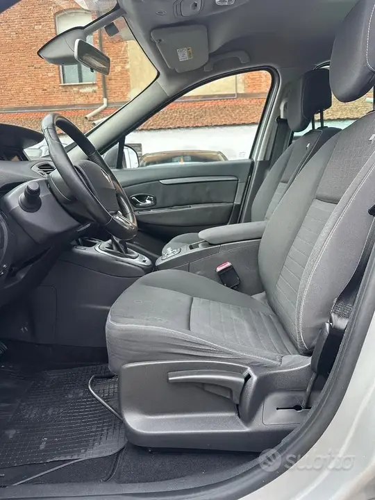 Renault Scenic 2015 photo 5