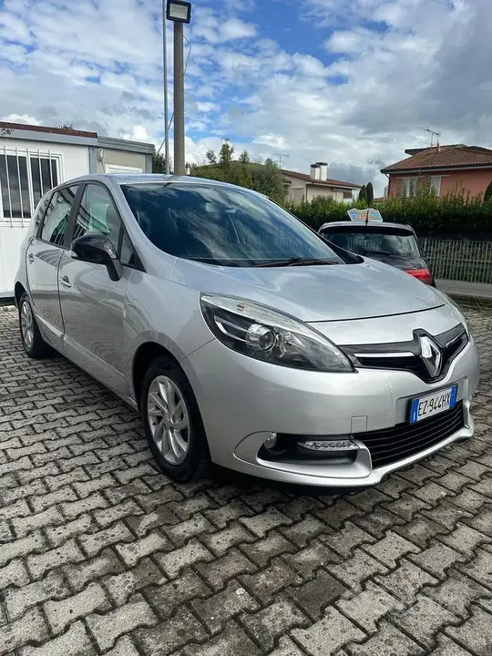 Renault Scenic 2015 photo 2
