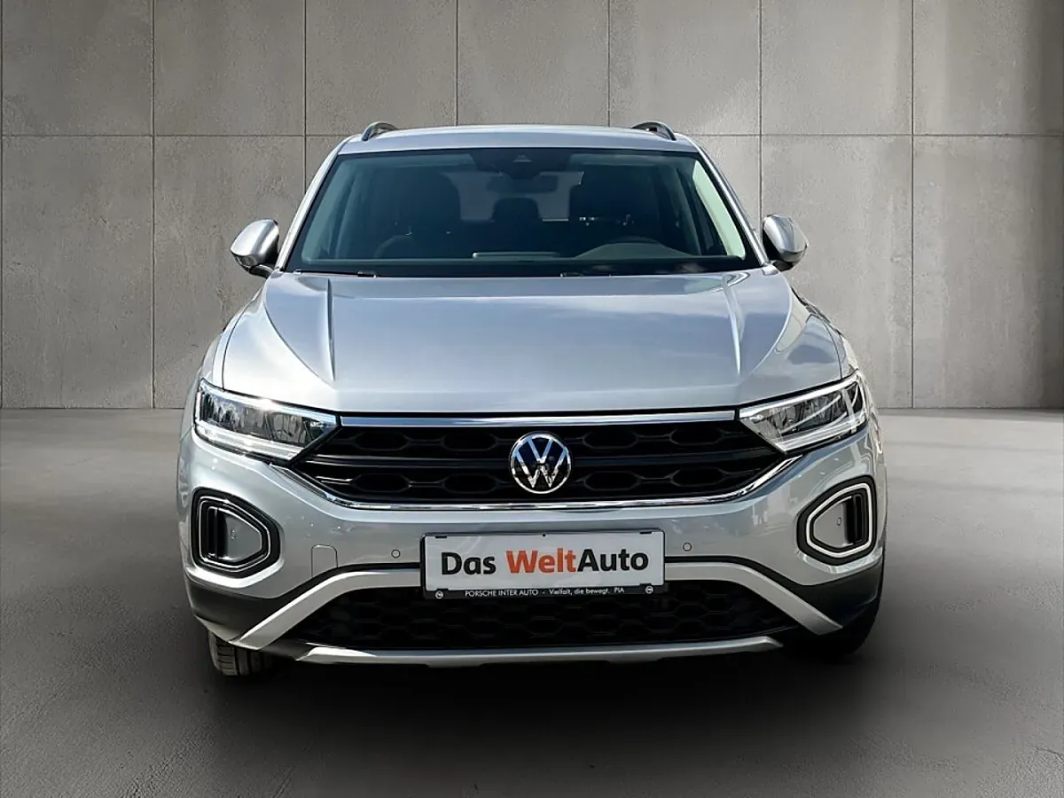 Volkswagen T-Roc 2022 photo 2