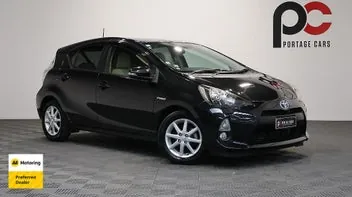 Toyota Aqua 2013 photo 2