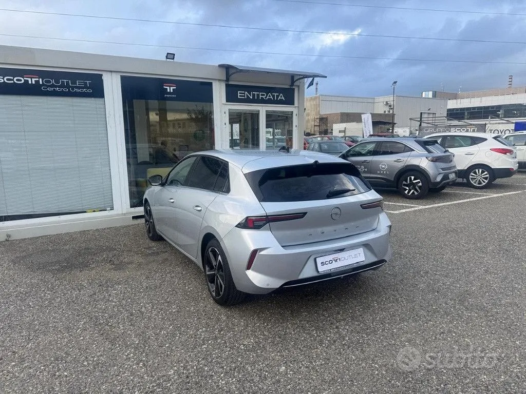 Opel Astra 2024 photo 2