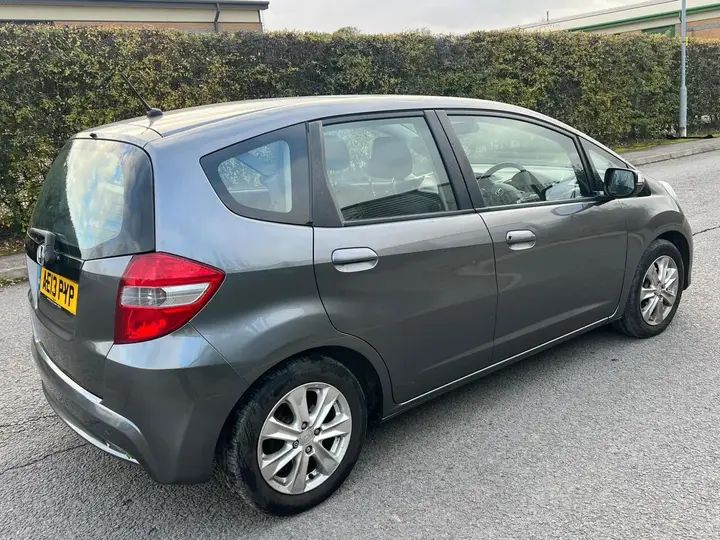 Honda Jazz 2013 photo 3