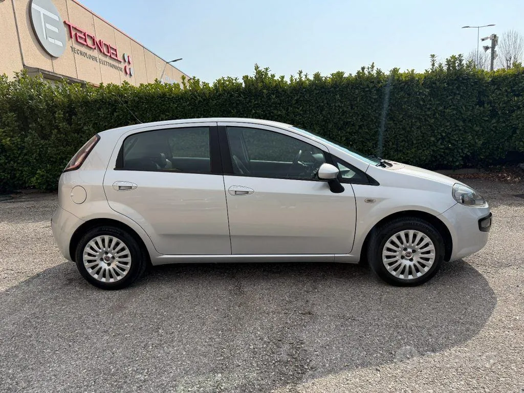 Fiat Punto Evo 2011 photo 4