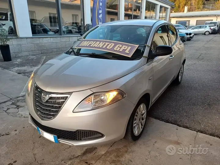 Lancia Ypsilon 2015 photo 5