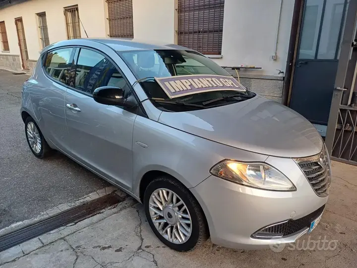 Lancia Ypsilon 2015 photo 3