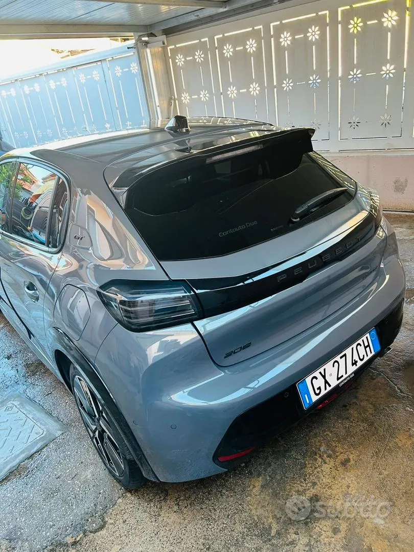Peugeot 208 2024 photo 2