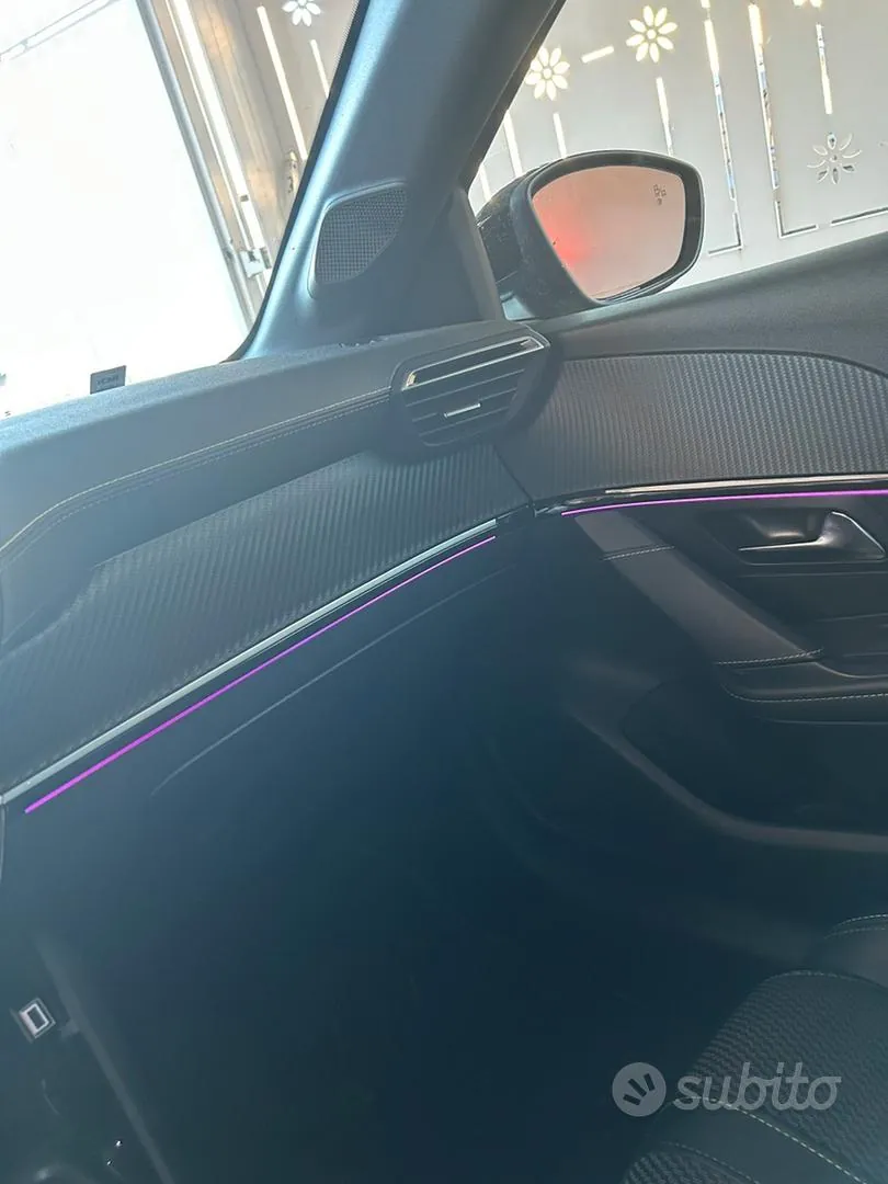 Peugeot 208 2024 photo 4