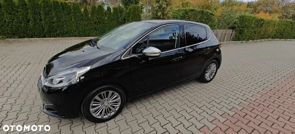 Peugeot 208 2017 photo 2