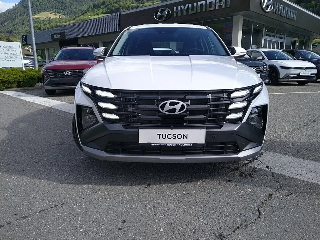 Hyundai Tucson photo 3