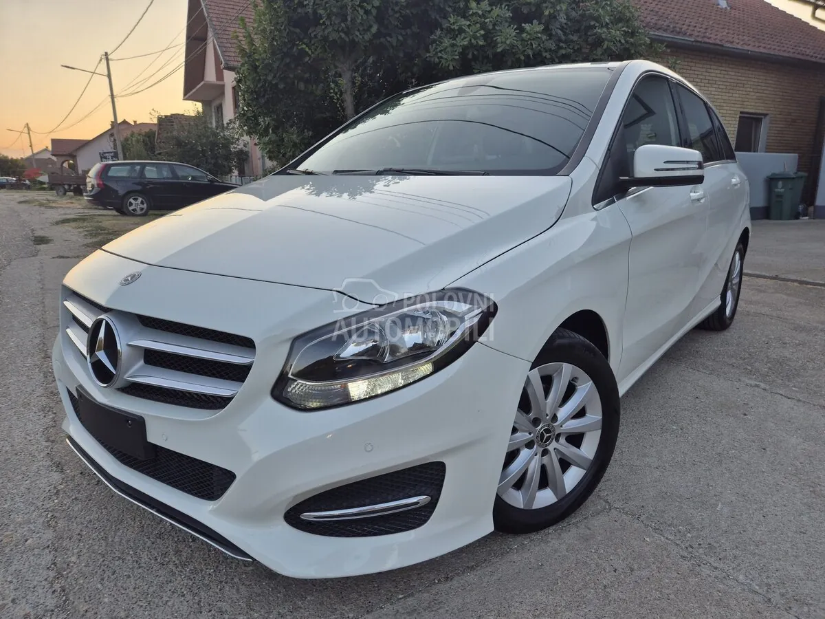 Mercedes-Benz B180