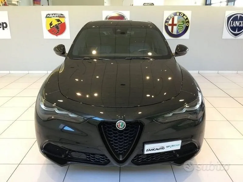 Alfa Romeo Stelvio 2025 photo 4