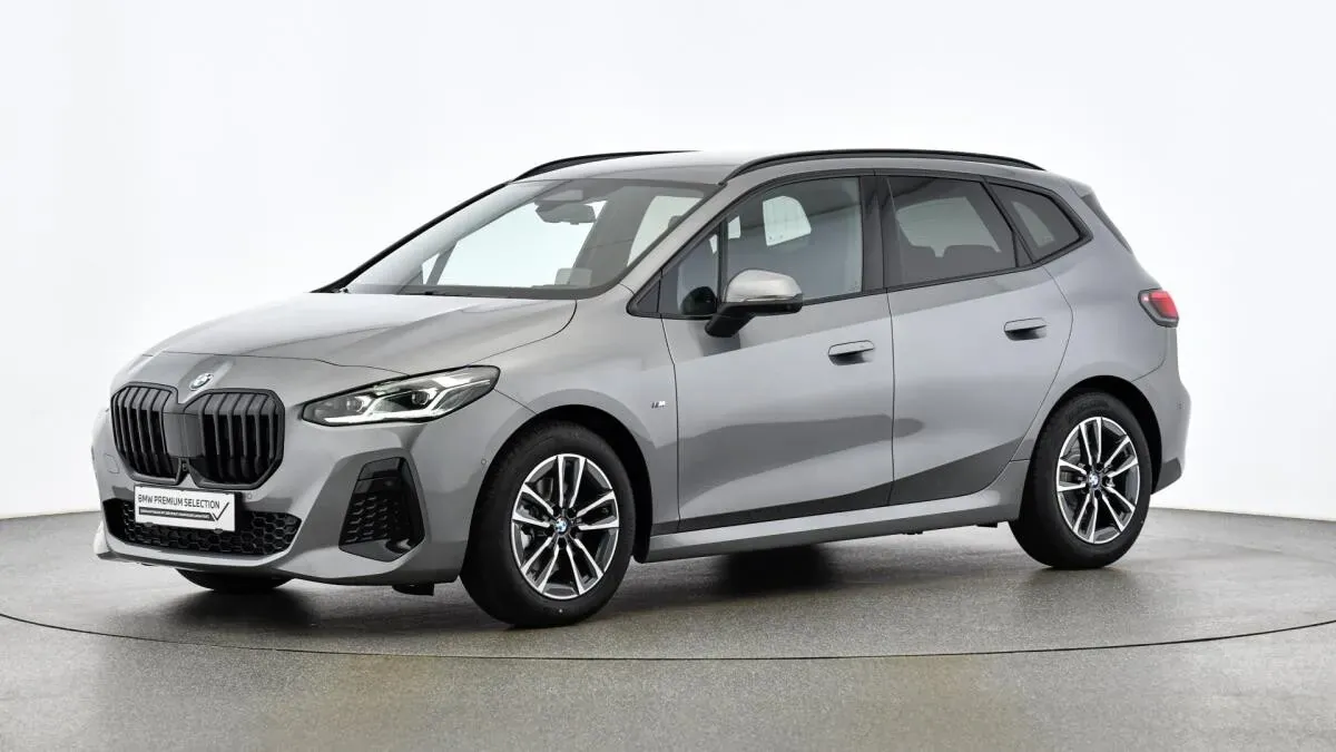 BMW 2 Series 2025 photo 3