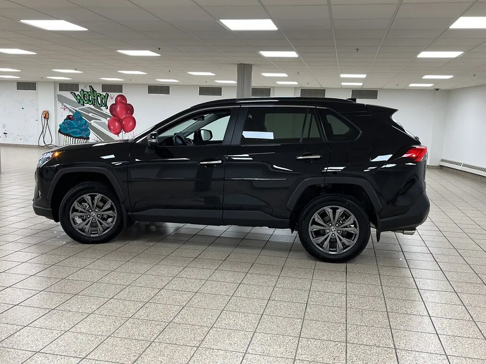 Toyota Rav4 2024 photo 3