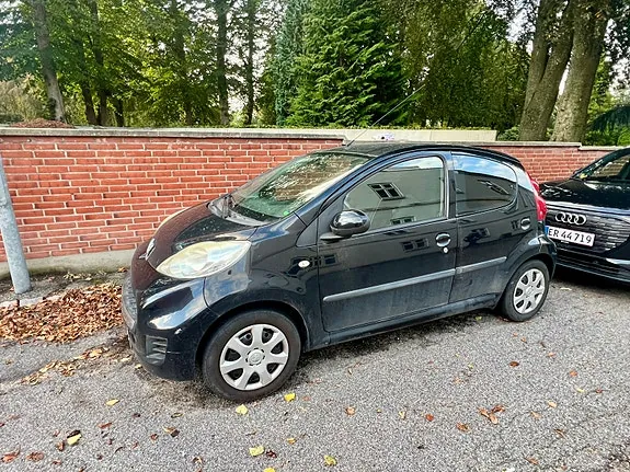 Peugeot 107 2009 photo 2