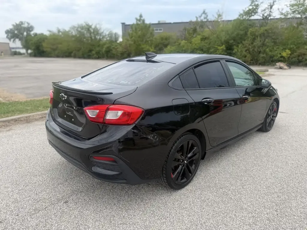 Chevrolet Cruze 2018 photo 3