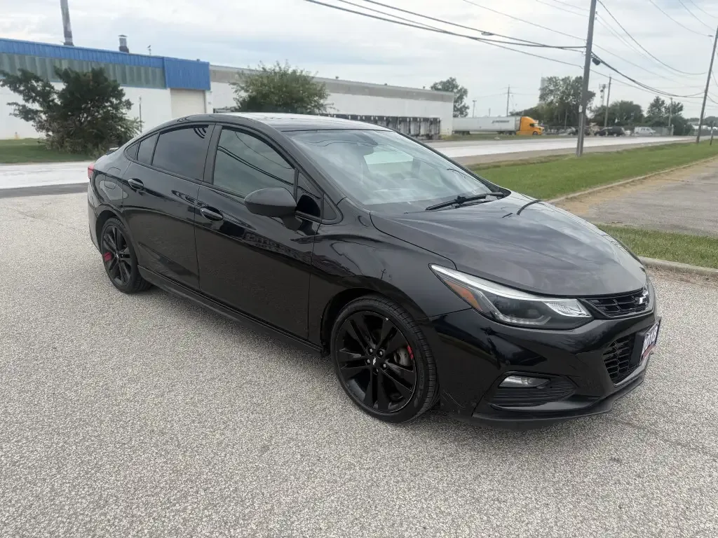 Chevrolet Cruze 2018 photo 2