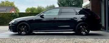 Audi A4 2023 photo 3