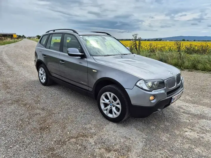 BMW X3 2010 photo 2