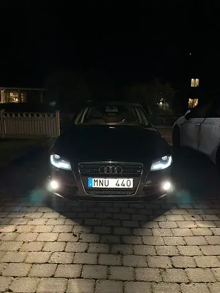 Audi A4 2010 photo 5