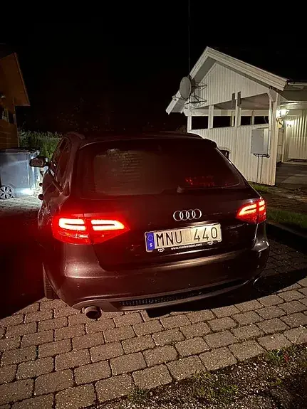 Audi A4 2010 photo 4