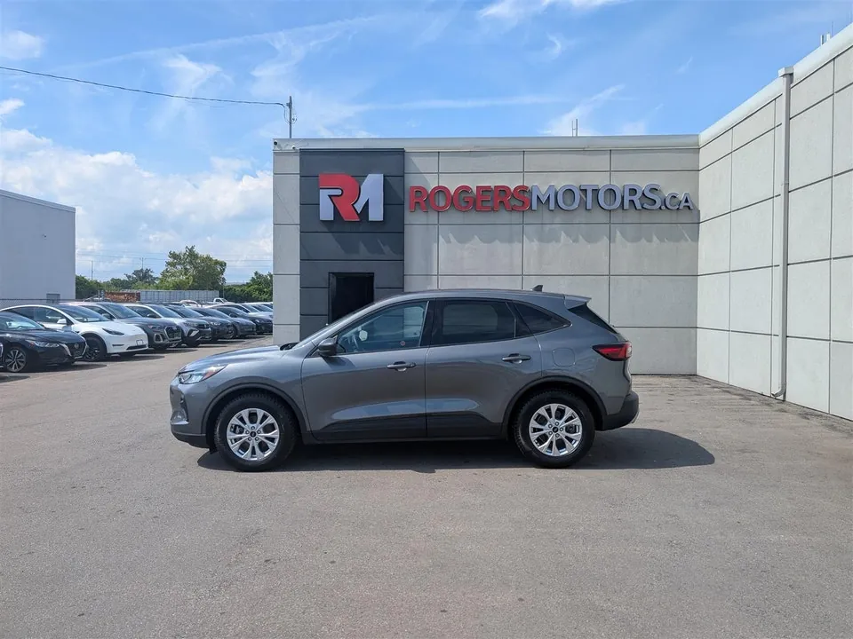 Ford Escape 2025 photo 2