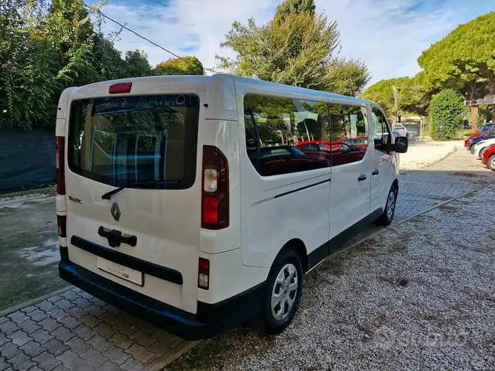 Renault Trafic 2021 photo 5