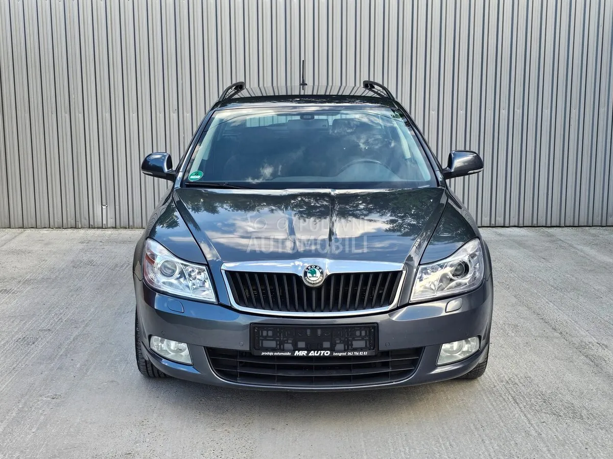 Skoda Octavia 2011 photo 2
