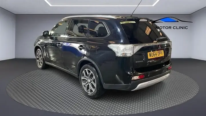Mitsubishi Outlander 2014 photo 2