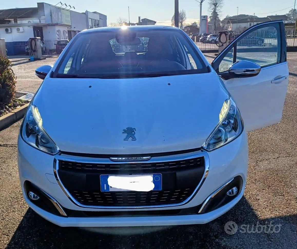 Peugeot 208 2016 photo 4