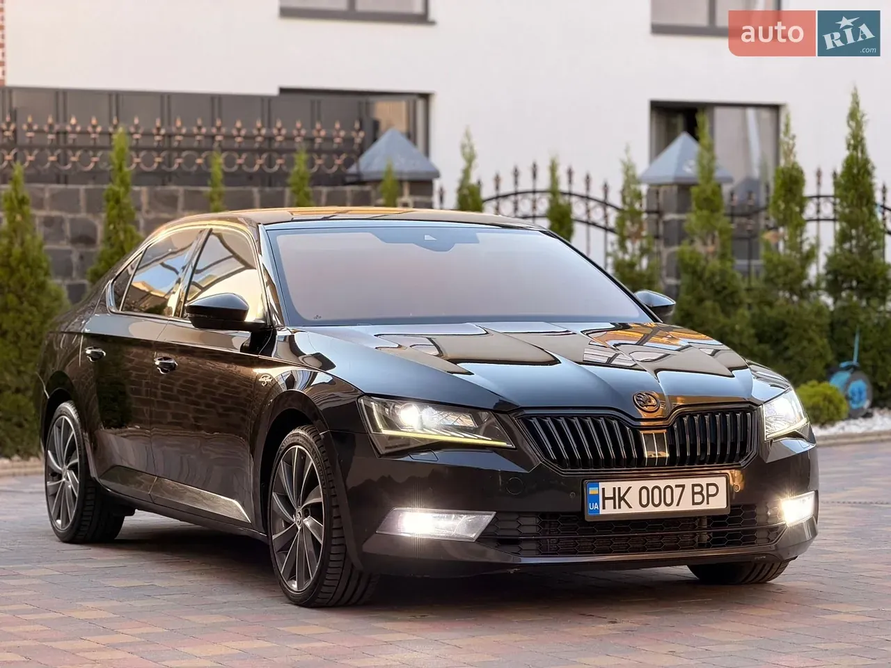 Skoda Superb 2016 photo 4