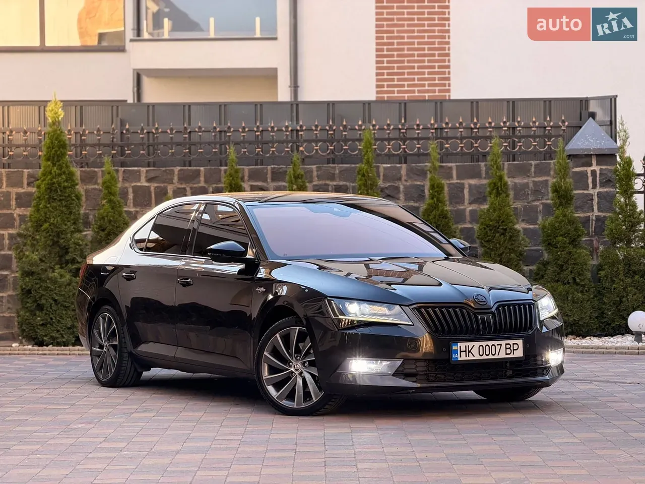 Skoda Superb 2016 photo 2