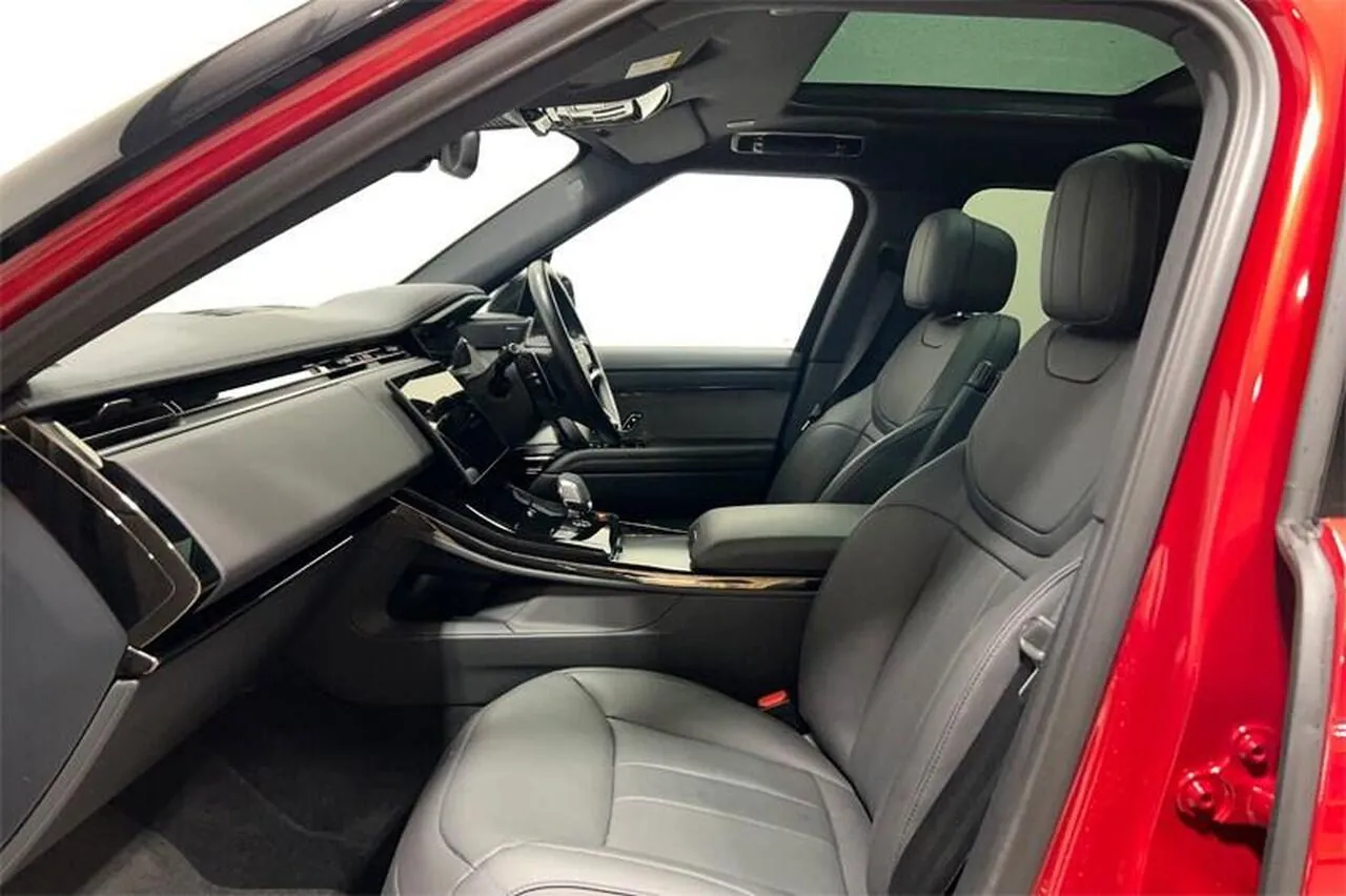 Land Rover Range Rover Sport 2024 photo 4