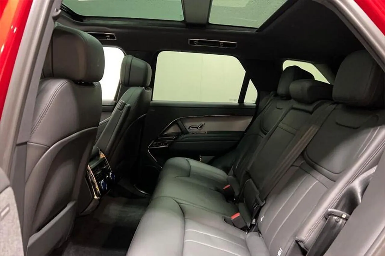 Land Rover Range Rover Sport 2024 photo 5