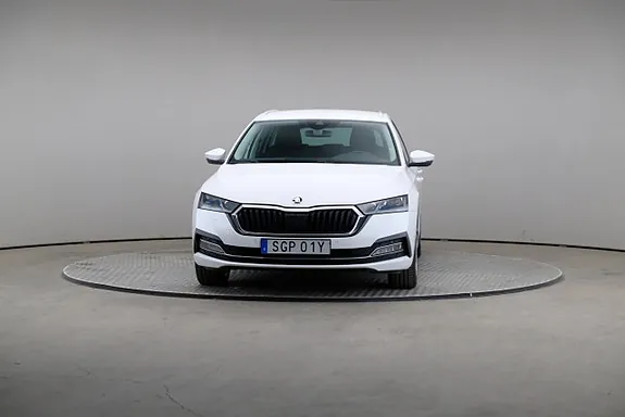 Skoda Octavia 2021 photo 3