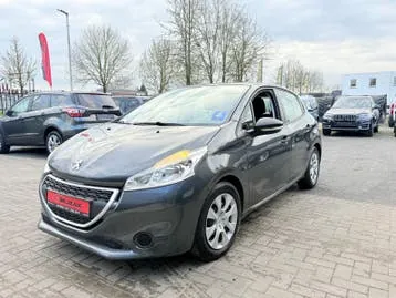 Peugeot 208 2014 photo 3