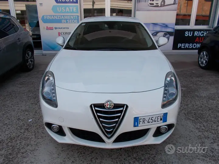 Alfa Romeo Giulietta 2014 photo 3